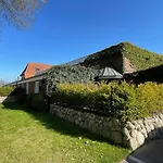Stylish Living In The Historic Friesenstuben Lejlighed