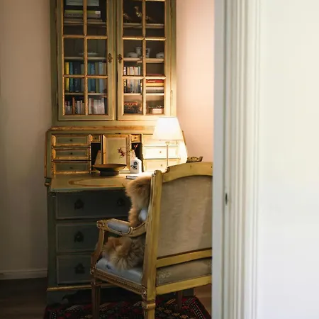 Lejlighed Flat In Historic In