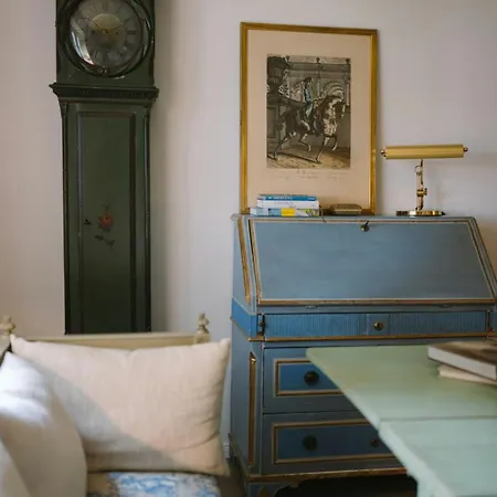 Stylish Living In The Historic Friesenstuben アパート